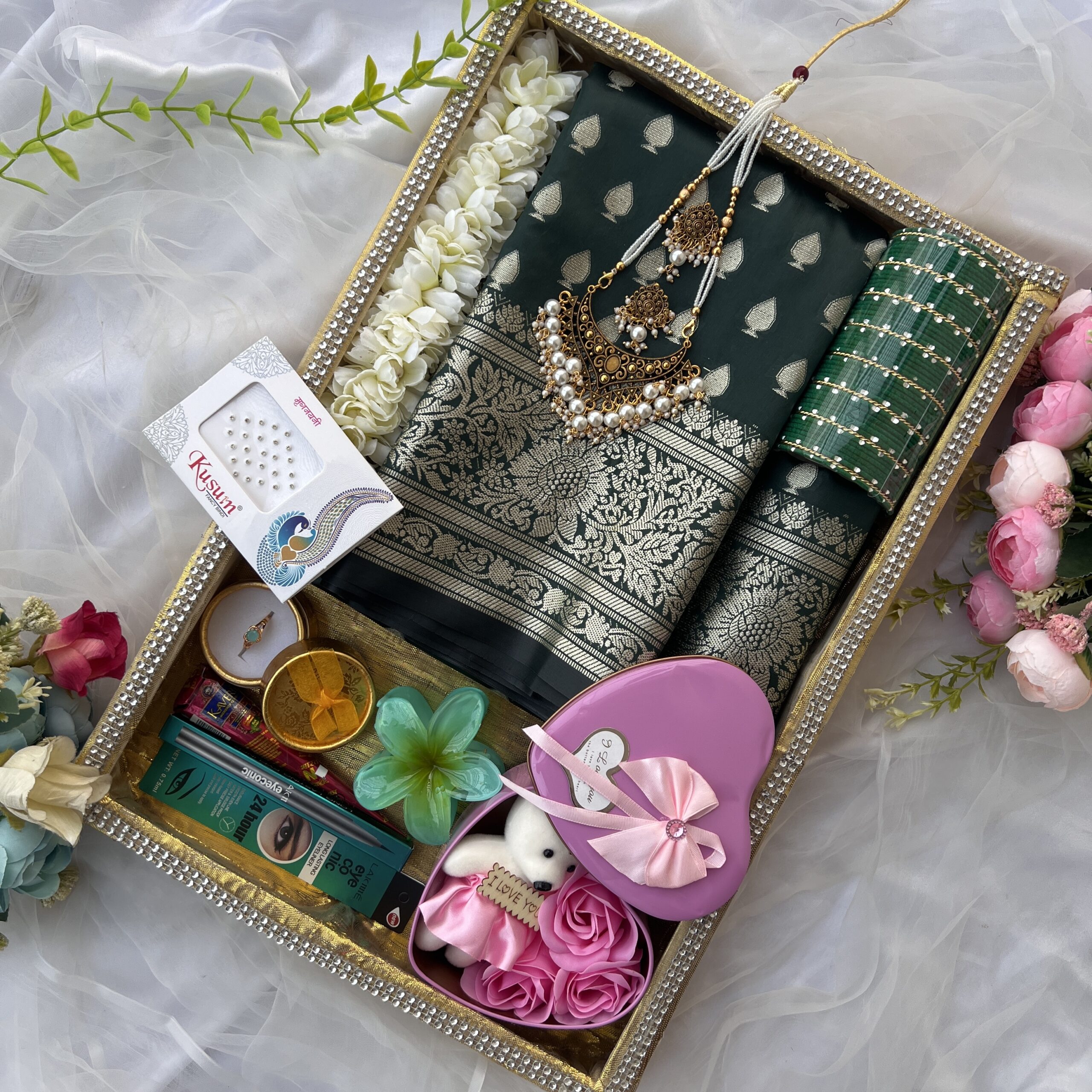 অপরাজিতা গিফট কম্ব