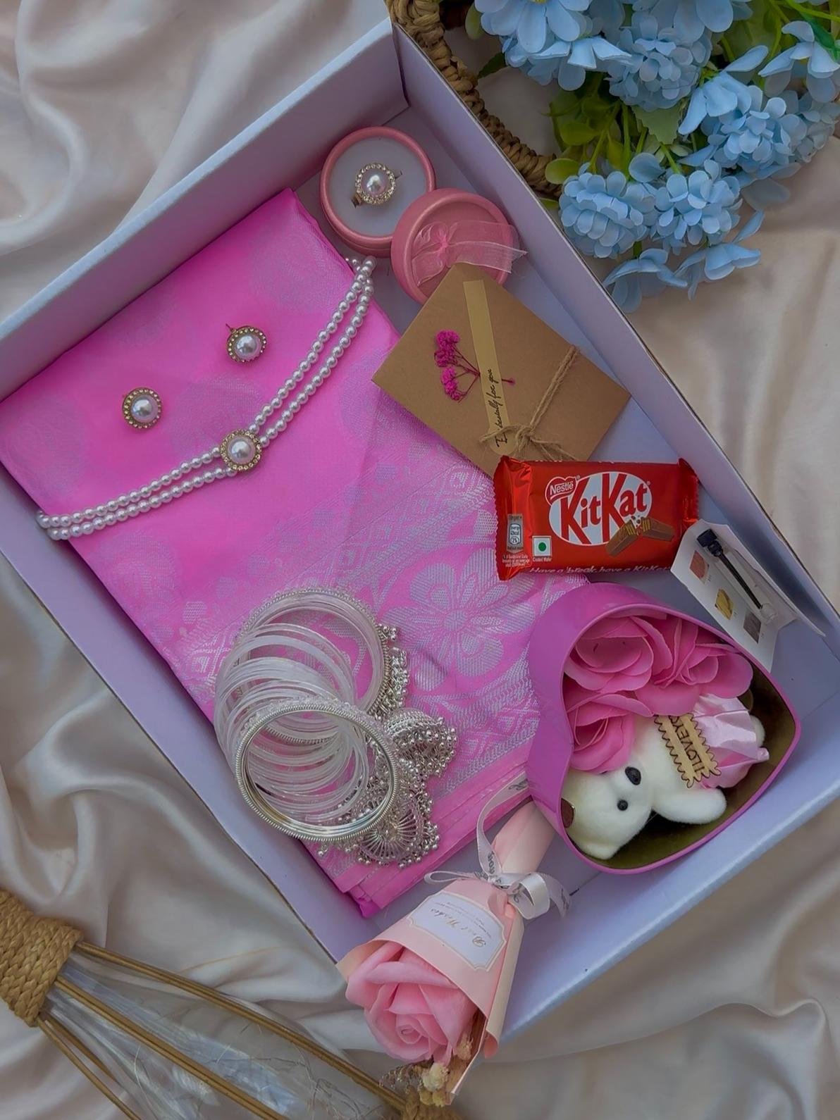 Moharani pink gift set